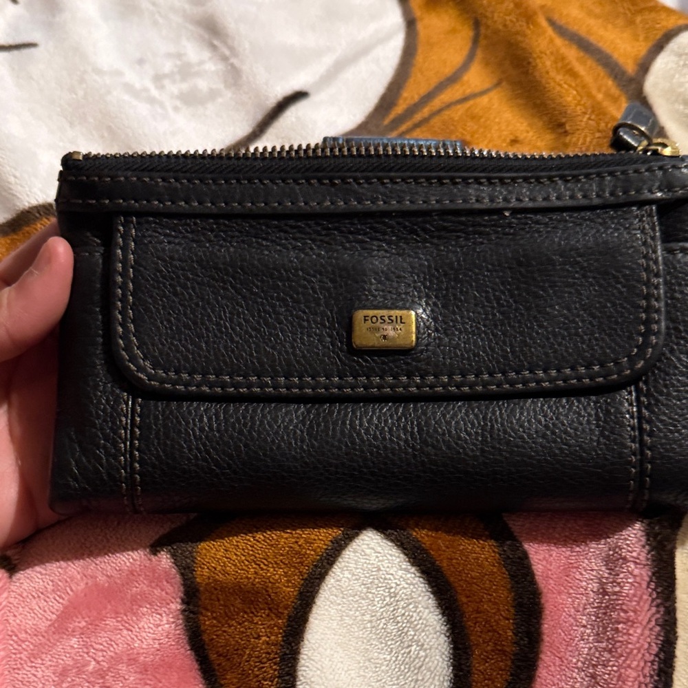 Fossil Black Leather Zip Wallet